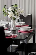 Apartment Grzybowska 85 by Renters