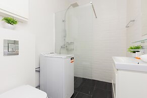 Apartment Grzybowska 85 by Renters