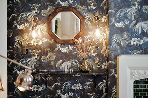 The Black Lion Pub & Boutique Guesthouse