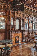 The Black Lion Pub & Boutique Guesthouse