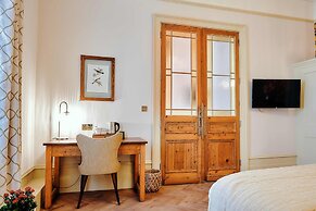 The Black Lion Pub & Boutique Guesthouse