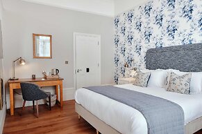 The Black Lion Pub & Boutique Guesthouse