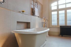 The Black Lion Pub & Boutique Guesthouse