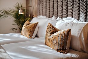 The Black Lion Pub & Boutique Guesthouse