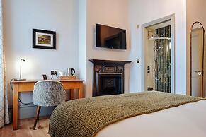 The Black Lion Pub & Boutique Guesthouse