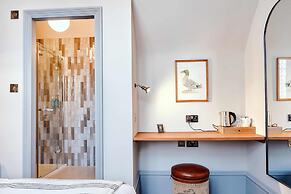 The Black Lion Pub & Boutique Guesthouse