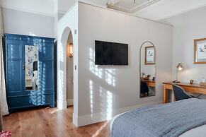 The Black Lion Pub & Boutique Guesthouse