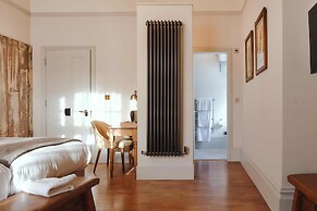 The Black Lion Pub & Boutique Guesthouse