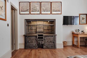 The Black Lion Pub & Boutique Guesthouse