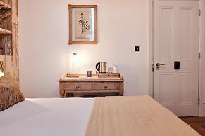 The Black Lion Pub & Boutique Guesthouse