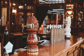 The Black Lion Pub & Boutique Guesthouse