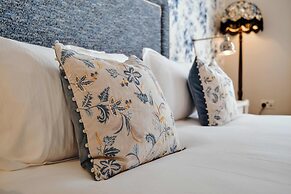 The Black Lion Pub & Boutique Guesthouse