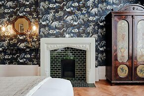 The Black Lion Pub & Boutique Guesthouse