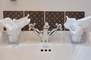 The Black Lion Pub & Boutique Guesthouse