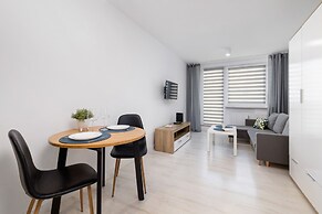 Studio Ziolowa Ochojec by Renters