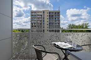 Studio Ziolowa Ochojec by Renters