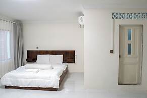 Empire House Phnom Penh