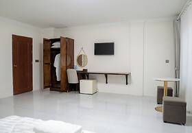 Empire House Phnom Penh