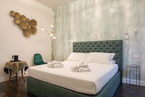 Leopolda Family in Florence