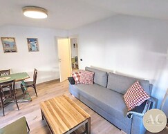 Square Apartment in Ponte di Legno