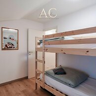 Square Apartment in Ponte di Legno