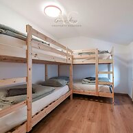 Square Apartment in Ponte di Legno