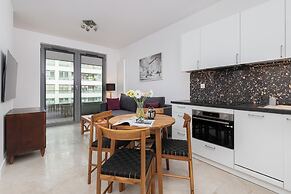 Plac Unii Apartment Gdynia by Renters