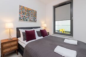 Plac Unii Apartment Gdynia by Renters