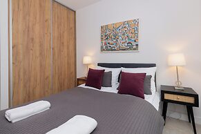 Plac Unii Apartment Gdynia by Renters