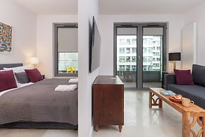 Plac Unii Apartment Gdynia by Renters