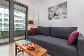 Plac Unii Apartment Gdynia by Renters