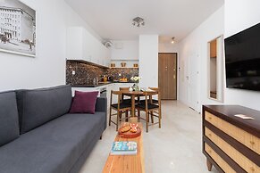 Plac Unii Apartment Gdynia by Renters