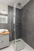 Shellter Apartment Rogowo by Renters