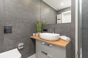 Shellter Apartment Rogowo by Renters