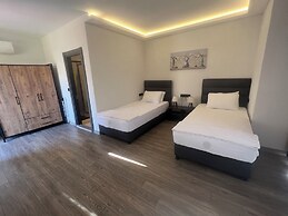 Tolstoy'un Bisikleti Otel