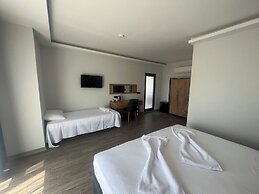 Tolstoy'un Bisikleti Otel