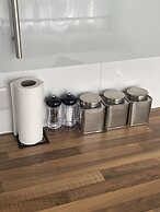 Charming Studio in London - 1 Person Only