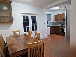 Lovely 4-bed House in Nottingham- Mapperly Park