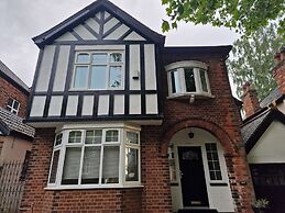 Lovely 4-bed House in Nottingham- Mapperly Park