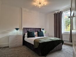 Lovely 4-bed House in Nottingham- Mapperly Park