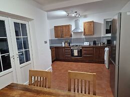 Lovely 4-bed House in Nottingham- Mapperly Park