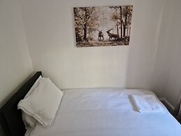 Lovely 4-bed House in Nottingham- Mapperly Park