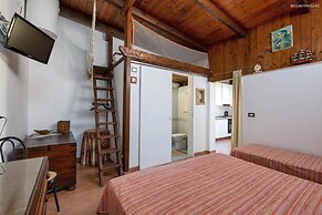 1878 Villa Itaca Garden