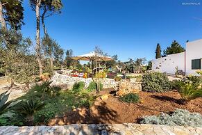 1878 Villa Itaca Garden