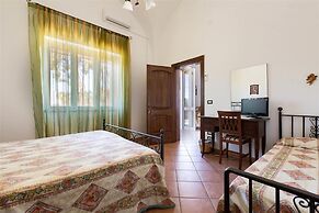 1878 Villa Itaca Garden