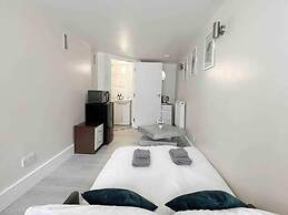 Remarkable 1-bed House in London