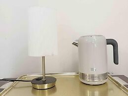 Remarkable 1-bed House in London