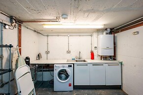 Remarkable 1-bed House in London