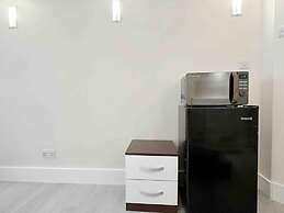 Remarkable 1-bed House in London