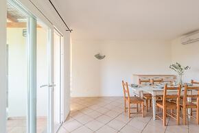 Elegant Residence 4 Bedroom Apartment Sleeps 8 Extra bed N0732